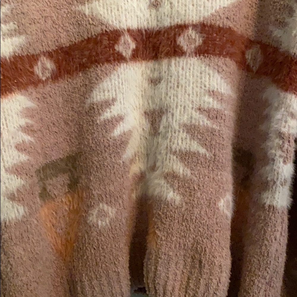 Aztec Sweater - Picture 3 of 9